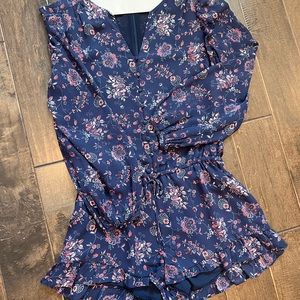 Joie. Like new. Romper.